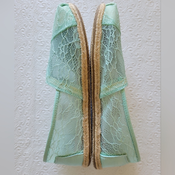 Tom's Espadrille Aqua Blue Floral Lace Slip On Women's Shoes Size 8.5 NWOT - Picture 3 of 8